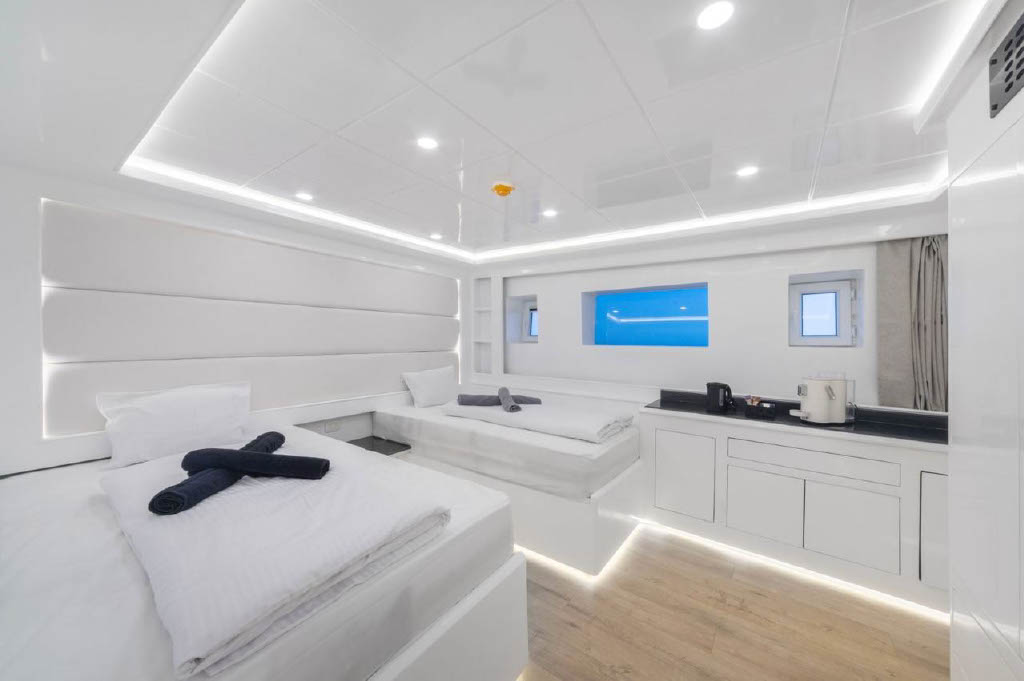 Cabin A+ lower deck twin beds